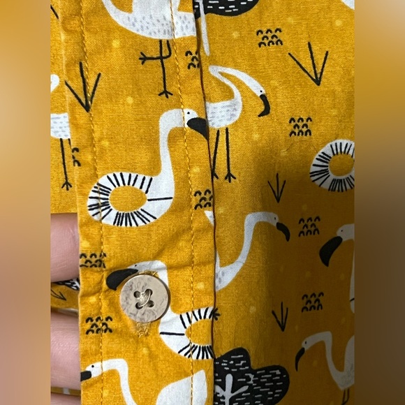 Hawksbay Button Down Short Sleeve with Flamingo Design
Size Medium - Picture 7 of 13